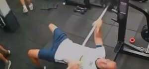 Βραζιλία: Σοκαριστικός θάνατος για 55χρονο σε γυμναστήριο - Η μπάρα με τα βάρη έπεσε στο στήθος του και κατέρρευσε