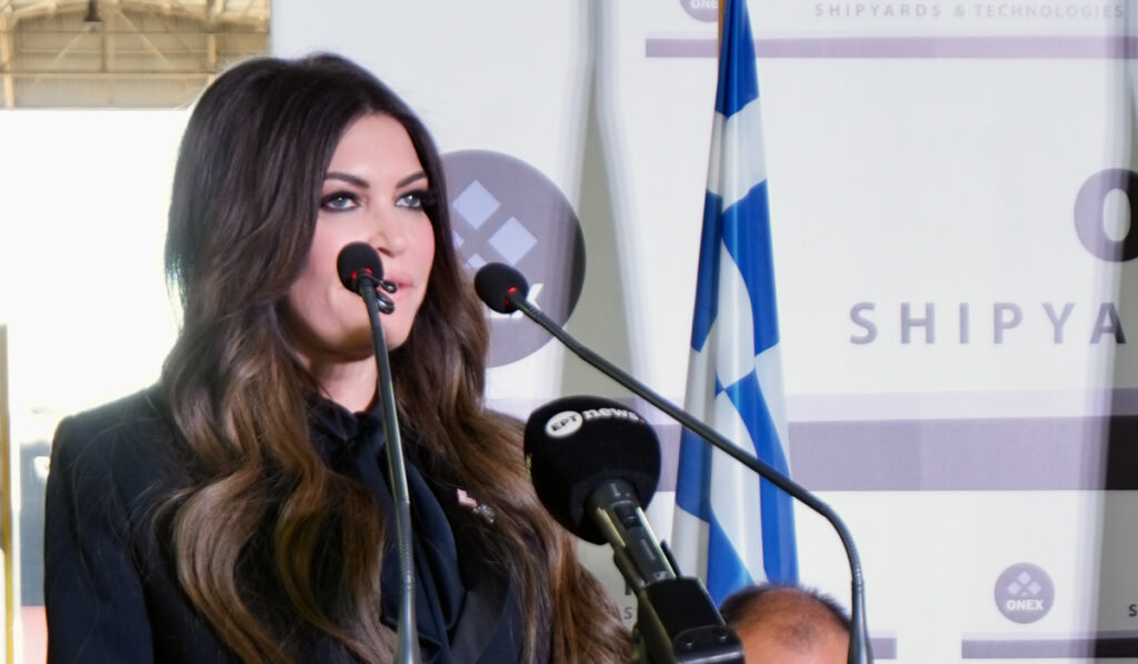 ΤΕΛΕΤΗ ΥΠΟΓΡΑΦΗΣ ΣΥΜΦΩΝΙΑΣ ΓΙΑ ΤΗ ΚΑΤΑΣΚΕΥΗ ΔΥΟ ΣΥΓΧΡΟΝΩΝ ΡΥΜΟΥΛΚΩΝ ΠΑΡΟΥΣΙΑ ΤΟΥ ΥΠΟΥΡΓΟΥ ΝΑΥΤΙΛΙΑΣ ΚΑΙ ΝΗΣΙΩΤΙΚΗΣ ΠΟΛΙΤΙΚΗΣ ΒΑΣΙΛΗ ΚΙΚΙΛΙΑ ΚΑΙ ΤΗΣ ΠΡΕΣΒΕΩΣ ΤΩΝ ΗΠΑ ΚΙΜΠΕΡΛΙ ΓΚΙΛΦΟΙΛ  (ΔΕΛΤΙΟ ΤΥΠΟΥ/EUROKINISSI)