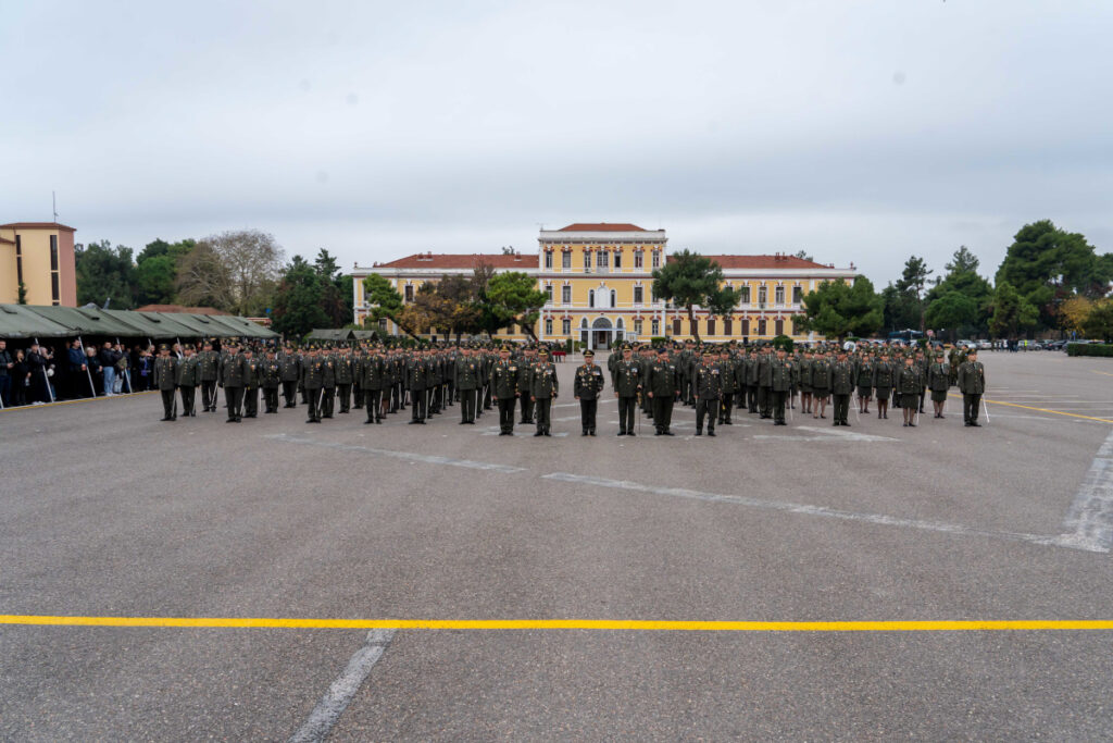ΑΠΟΝΟΜΗ ΞΙΦΩΝ ΣΕ ΑΞΙΩΜΑΤΙΚΟΥΣ ΤΟΥ ΣΤΡΑΤΟΥ ΞΗΡΑΣ (ΕΚΠΡΟΣΩΠΟΣ ΤΥΠΟΥ ΓΕΣ/EUROKINISSI)