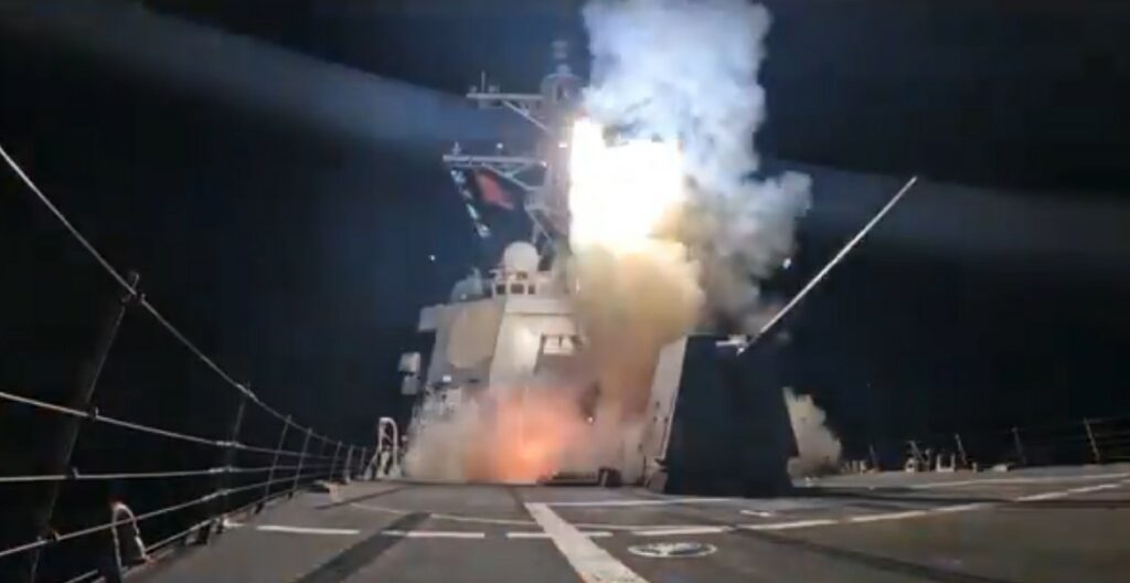 Οι ΗΠΑ βομβάρδισαν θέσεις του Ισλαμικού Κράτους στη Νιγηρία -Θα συνεχιστούν αν δεν σταματήσει η σφαγή χριστιανών, λέει ο Τραμπ