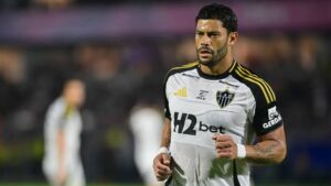 Απίστευτος ο Χουλκ: Σκόραρε με τρομερή «οβίδα» στα 39 του - ΒΙΝΤΕΟ