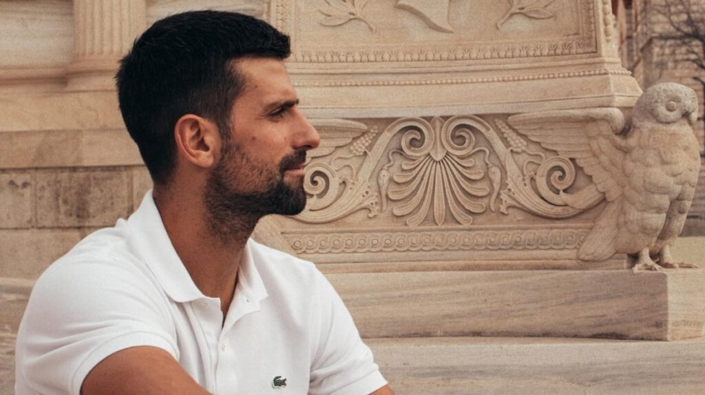 Ο Νόβακ Τζόκοβιτς ευχήθηκε «καλή χρονιά» σε πολλές γλώσσες με πρώτη τα.. ελληνικά!