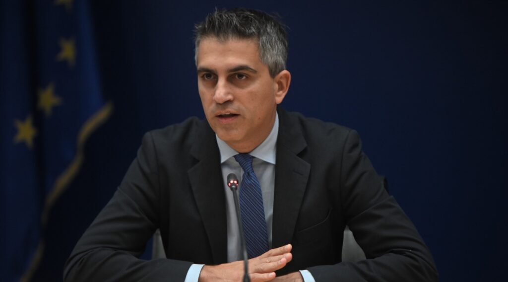 Χ. Δήμας για το πρόβλημα στο FIR Αθηνών: Ζήτησα ΕΔΕ για να βρούμε την αιτία - Σαφώς και θα πέσουν κεφάλια