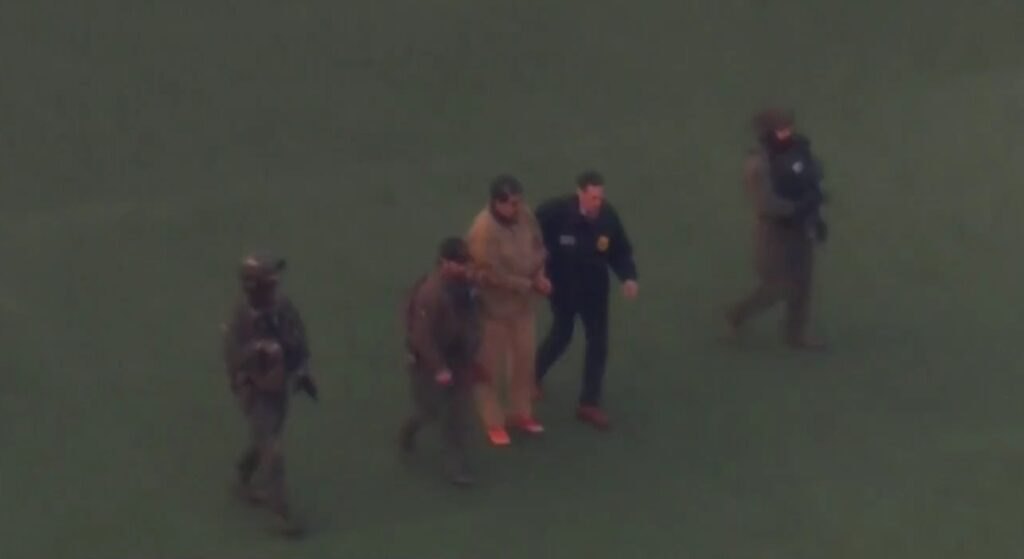 Στο δικαστήριο της Νέας Υόρκης ο Νικολάς Μαδούρο με χειροπέδες και στολή φυλακισμένου - Δείτε βίντεο