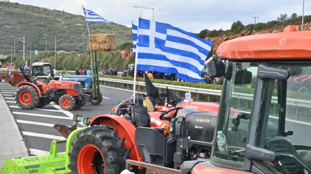Η κυβέρνηση ετοιμάζει διοικητικές και ποινικές κυρώσεις για τα τρακτέρ - Στο τραπέζι επικαιροποιημένος αστυνομικός σχεδιασμός