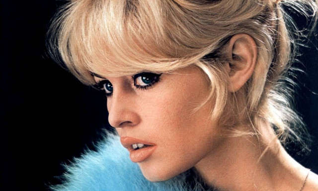 Κηδεία Μπριζίτ Μπαρντό: Η ιδιωτική τελετή, οι γιγαντοοθόνες και το δημόσιο αφιέρωμα στο Σεν Τροπέ