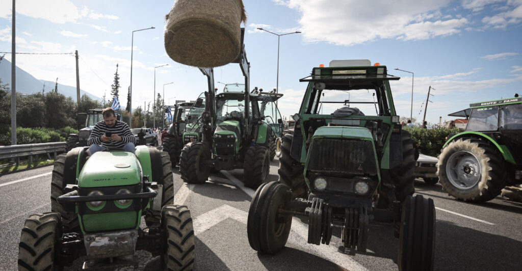 Αγρότες: Κλιμακώνουν με 48ωρο αποκλεισμό και παρακαμπτηρίων - Πού θα κοπεί τελείως η κυκλοφορία