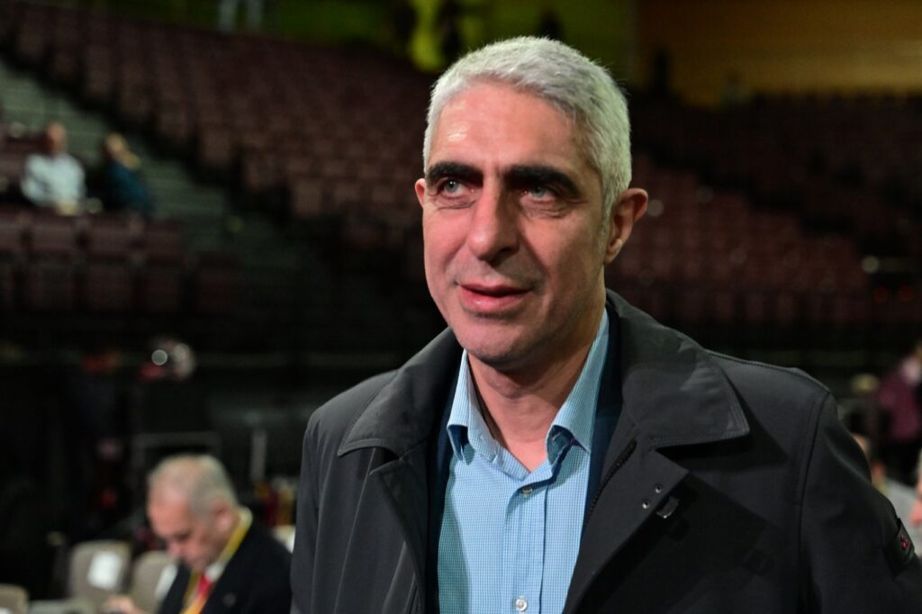 Γιώργος Τσίπρας για Φαραντούρη: Περίεργο, δεν του φαινόταν... έδειχνε σεμνός μετριόφρων και με αρχές