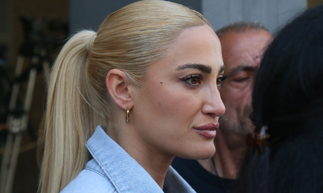 Στεναχωρμένη η Ιωάννα Τούνη δεν θα περάσει με τον γιο της τα γενέθλιά του: Αγωνιστικούς χαιρετισμούς στις μαμάδες που μοιράζονται τα παιδιά τους με τον μπαμπά