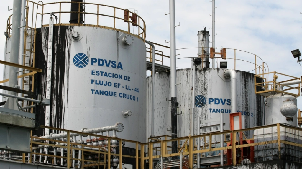 Δύο κινέζικα τάνκερ που θα έπαιρναν πετρέλαιο από τη Βενεζουέλα γύρισαν πίσω στην Ασία