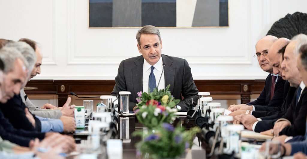 Συνάντηση Μητσοτάκη με αγρότες: Το παρασκήνιο, οι διάλογοι και τα επόμενα βήματα