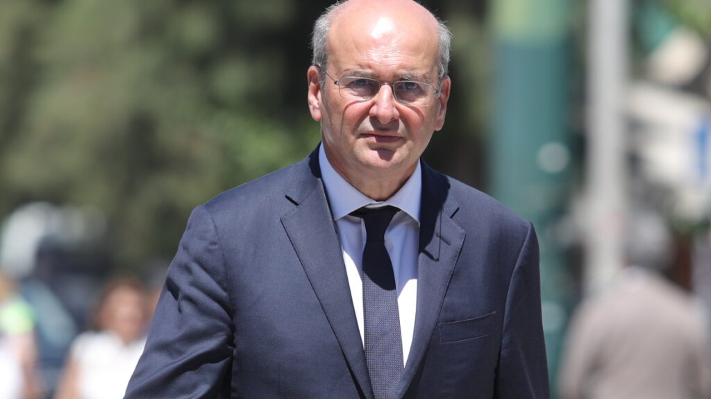 Κ. Χατζηδάκης για αγρότες: Αν θέλουν διάλογο εκείνοι που αρνούνταν χθες ας έλθουν, αλλά με όρους σεβασμού των θεσμών