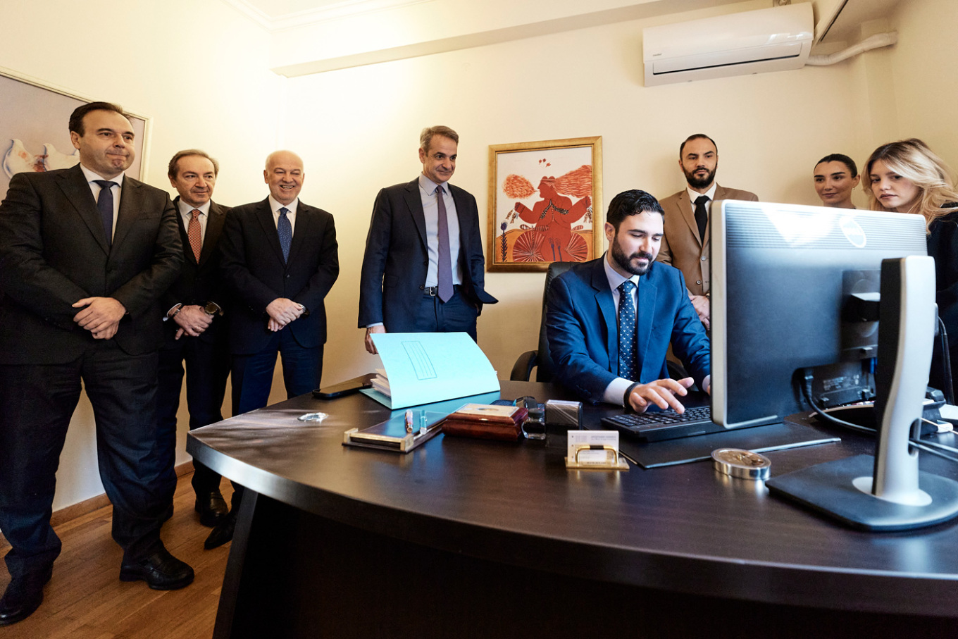 Κυριάκος Μητσοτάκης: Σε δικηγορικό γραφείο για την παρουσίαση του νέου ψηφιακού δικαστικού φακέλου