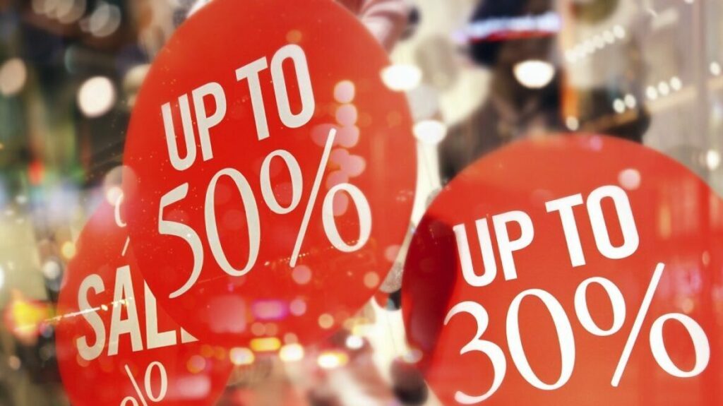 Πόσο θα διαρκέσουν οι χειμερινές εκπτώσεις, ανοιχτά τα καταστήματα την Κυριακή 18/1