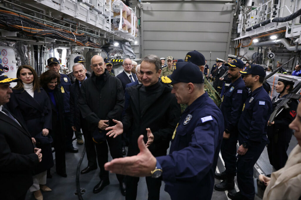 Το Πολεμικό Ναυτικό υποδέχθηκε τη φρεγάτα «Κίμων» - Κ. Μητσοτάκης: Χρέος μου να παραδώσω μία πατρίδα ασφαλέστερη απ’ ότι την παρέλαβα