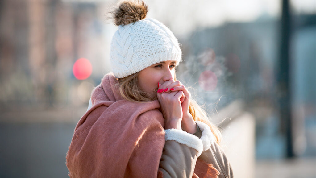 Καιρός: Τοπικές βροχές και ισχυροί ανέμοι σήμερα - Επιστροφή στον χειμώνα από αύριο