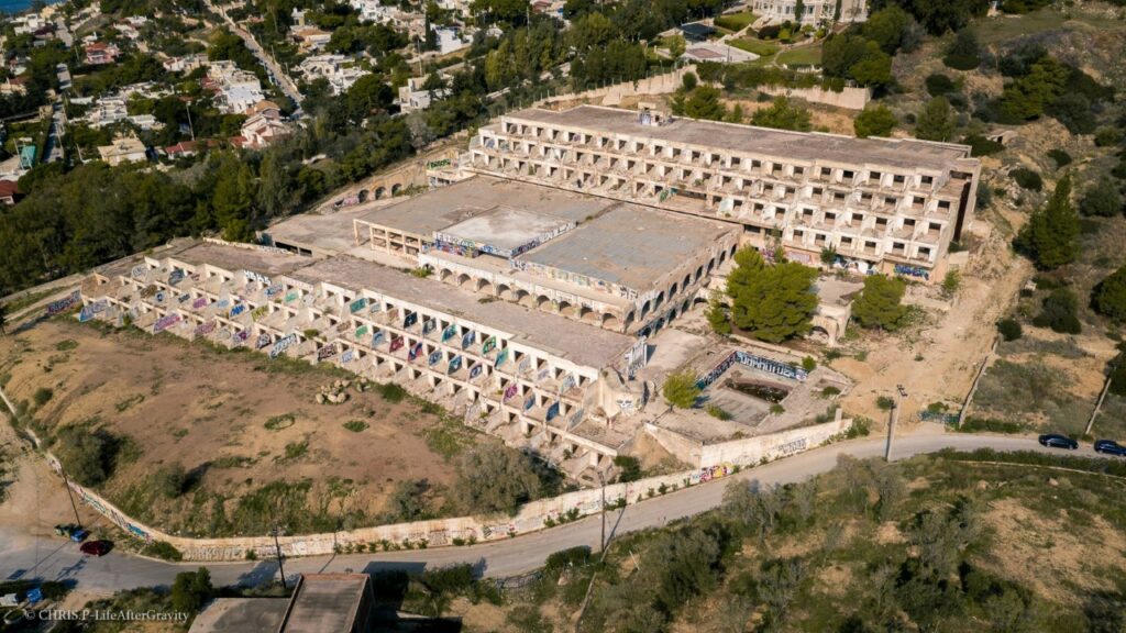 Ella Resorts: Νέο 5άστερο θέρετρο στο πρώην «ξενοδοχείο της χούντας» στην Αγία Μαρίνα