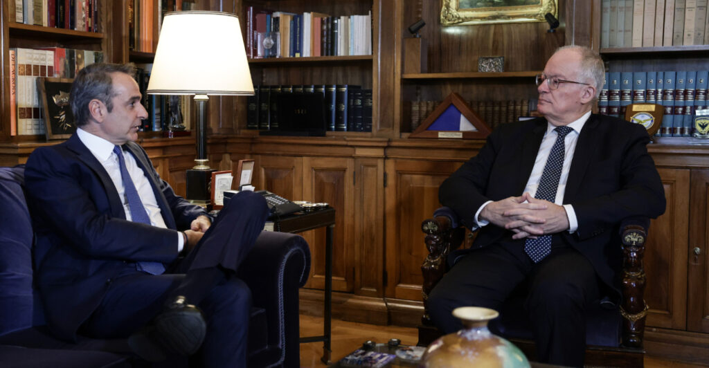 Μητσοτάκης σε Τασούλα: Σας φέρνω νέα ταραγμένων καιρών - Να αποφύγουμε τα χειρότερα στις σχέσεις ΕΕ-ΗΠΑ