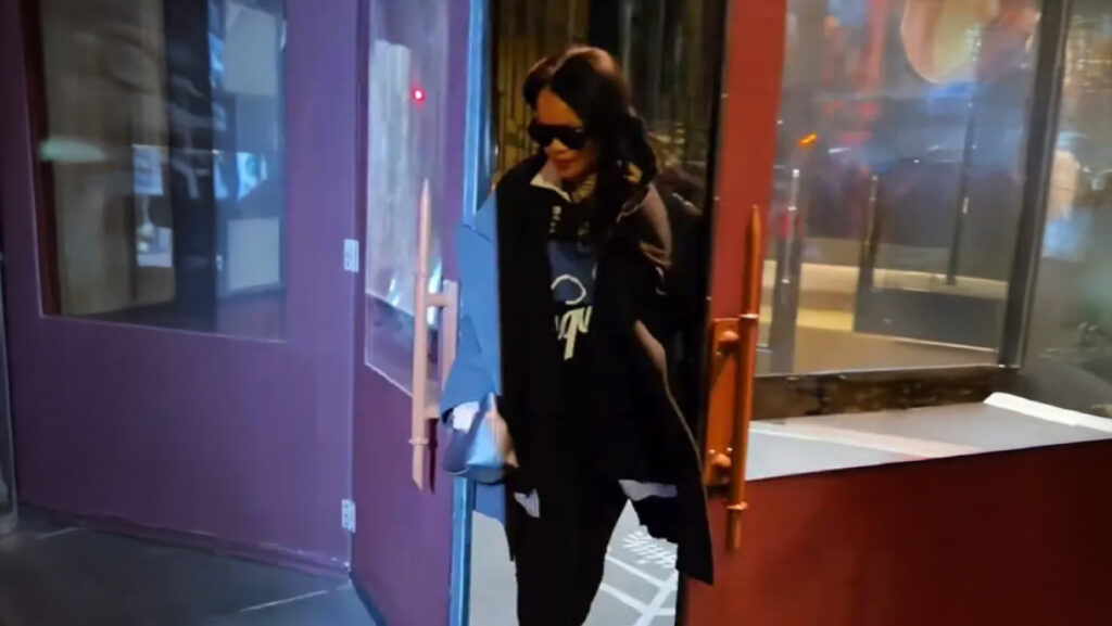 Ριάνα: «Έφαγε πόρτα» από τον σωματοφύλακά της: Τι κύριος που είσαι, του είπε, δείτε βίντεο