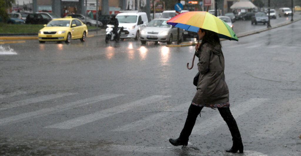 Ισχυρές βροχές, καταιγίδες και χιόνια σήμερα – Red Code σε 5 περιφέρειες – Πού θα είναι έντονα τα φαινόμενα