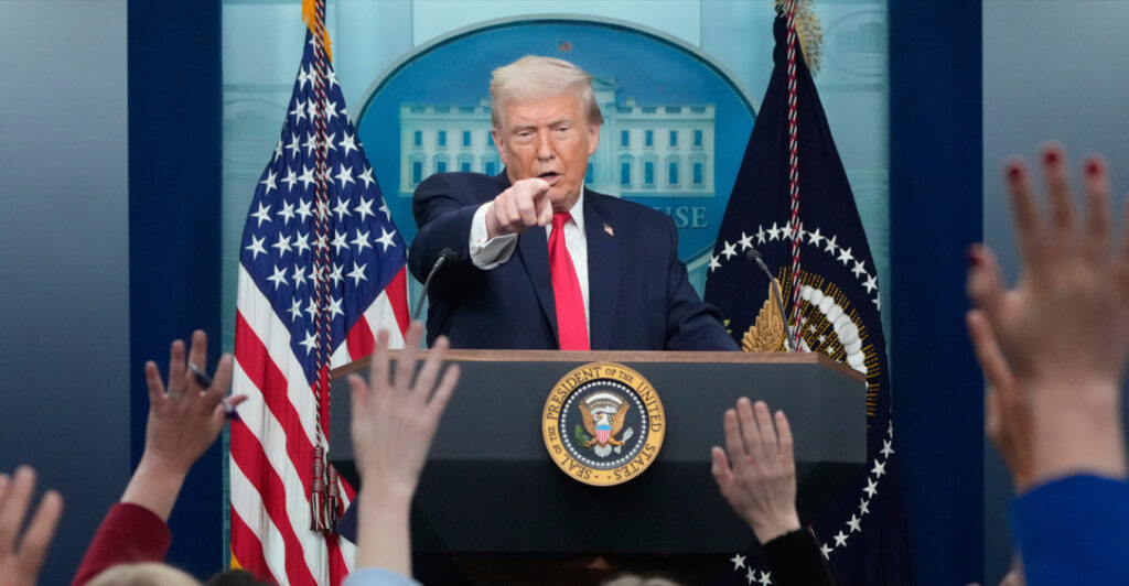 «Ο Θεός είναι πολύ περήφανος για το έργο μου»: Παράπονα, επιθέσεις και... Hell