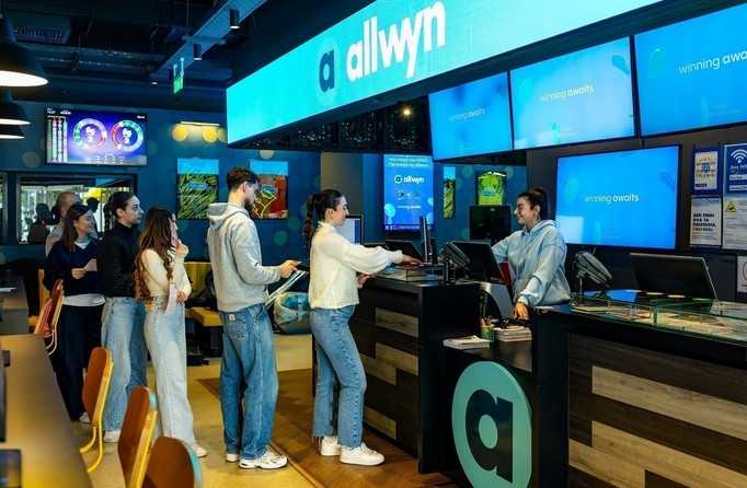 Νέα εποχή Allwyn ξεκινά για το δίκτυο των καταστημάτων του ΟΠΑΠ