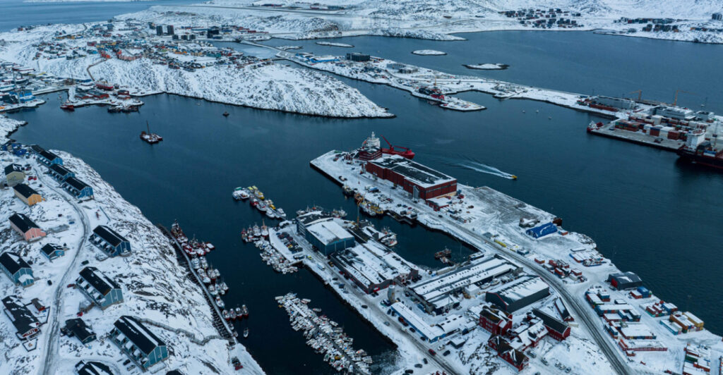 Το σχέδιο Τραμπ για τη Γροιλανδία: Οι ΗΠΑ ζητούν «λευκή επιταγή» για στρατιωτική παρουσία