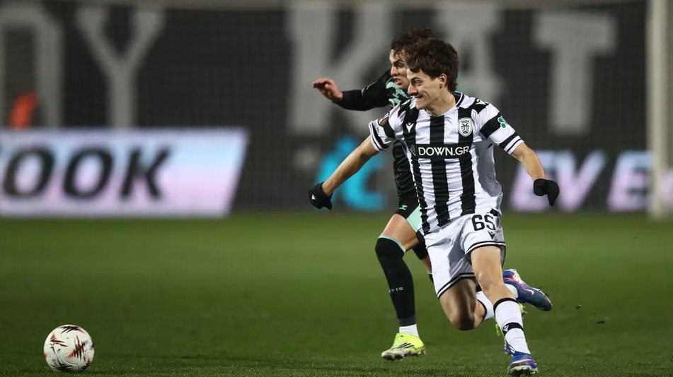 Η Marca αποθεώνει τον Κωνσταντέλια για την εμφάνισή του κόντρα στην Μπέτις