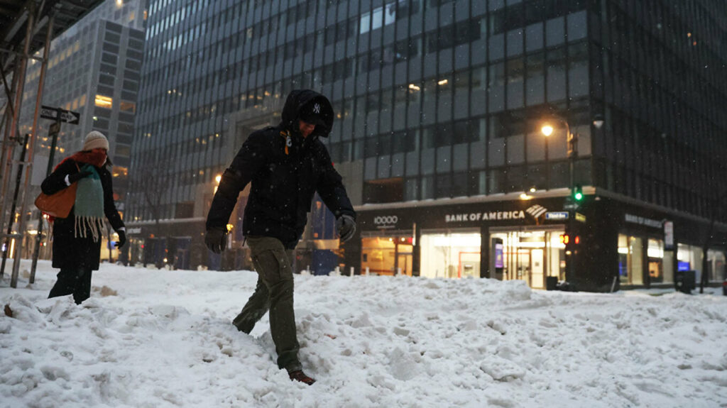 ΗΠΑ: Τουλάχιστον δέκα νεκροί από τη σφοδρή χιονοκαταιγίδα - Σε κατάσταση έκτακτης ανάγκης αρκετές πολιτείες, δείτε βίντεο