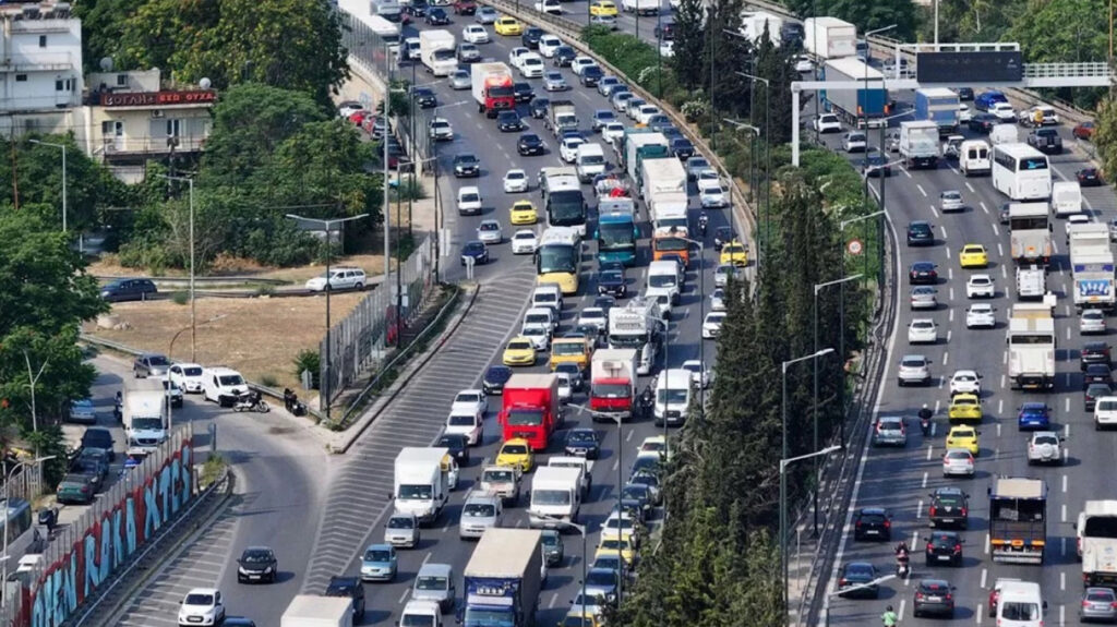 Σχέδιο αποσυμφόρησης της κυκλοφορίας στην Αττική με drones και ενισχυμένη παρουσία Τροχαίας - Σύσκεψη υπό τον Μητσοτάκη την Τετάρτη