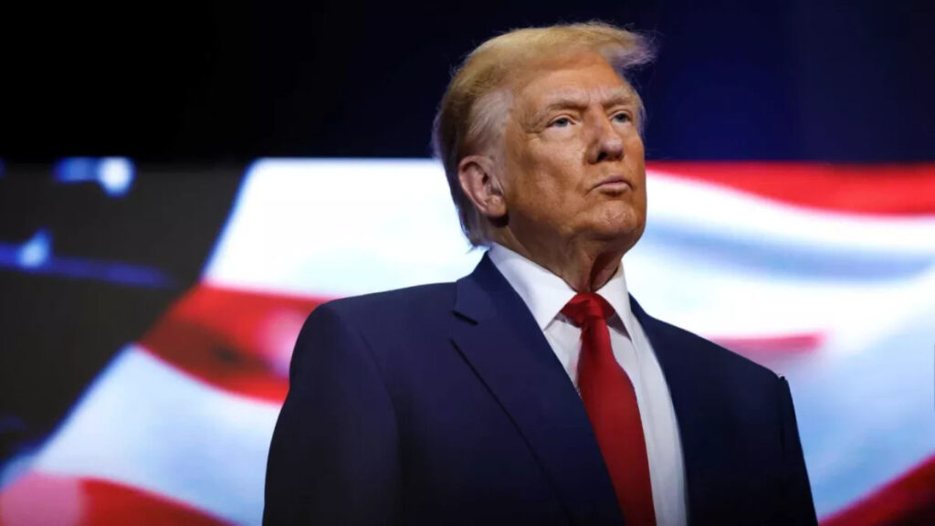 Εκθέσεις μυστικών υπηρεσιών στον Τραμπ για το Ιράν: «Το καθεστώς είναι στο πιο αδύναμο σημείο από το 1979»