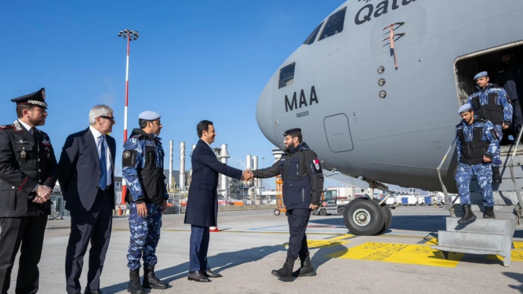 Καταριανό αεροσκάφος προσέκρουσε σε φώτα του αεροδρομίου στο Μιλάνο