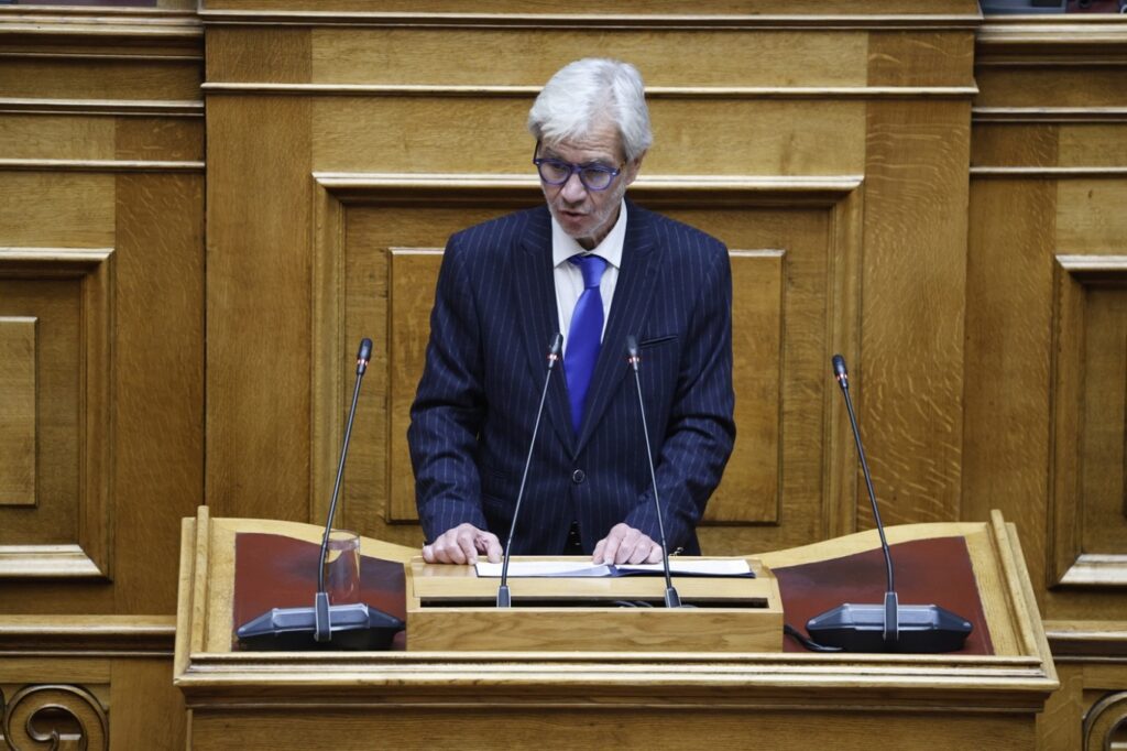 Η Βουλή τίμησε τους ήρωες των Ιμίων: «Ο Τάκης θα καμαρώνει από ψηλά για τις νέες φρεγάτες» είπε ο αδελφός του Παναγιώτη Βλαχάκου