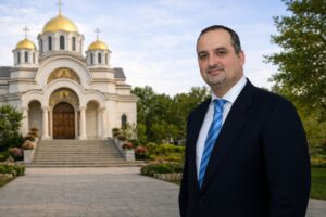 Αποκάλυψη: Χειροτονείται διάκος ο γιος Καρλούτσου στο «φιλικό» Μεξικό – Από εκπρόσωπος της Hard Rock και πρώην υπεύθυνος πρωτοκόλλου στο Λευκό Οίκο, ο γιος του Father Alex, Μάικ ενδύεται το ράσο του ιερέα στον Παναμά, τον «παράδεισο» των οφ σορ εταιρειών!