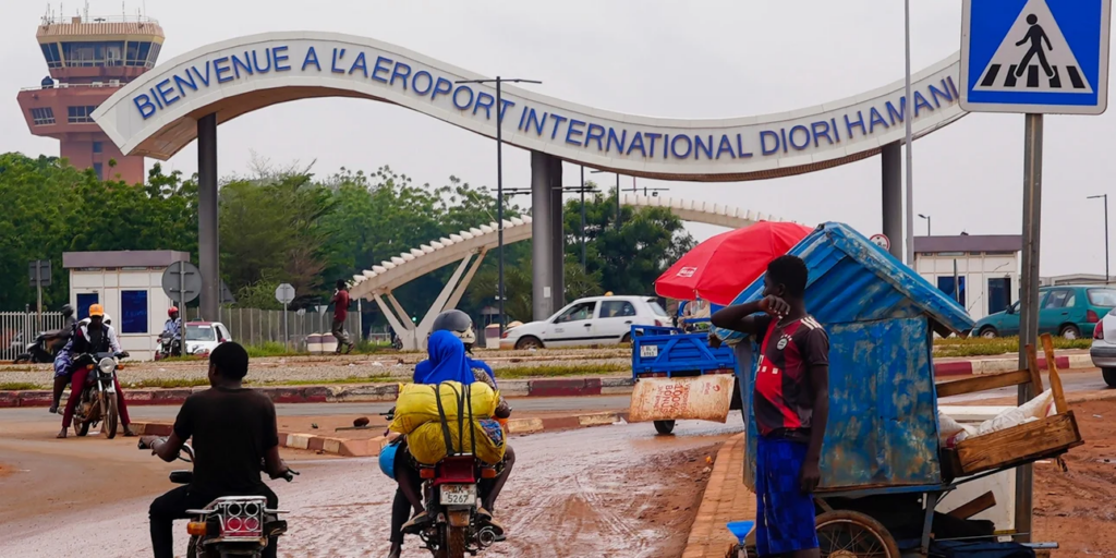 Την ευθύνη για την επίθεση στο αεροδρόμιο Νιαμέ του Νίγηρα ανέλαβε το Ισλαμικό Κράτος