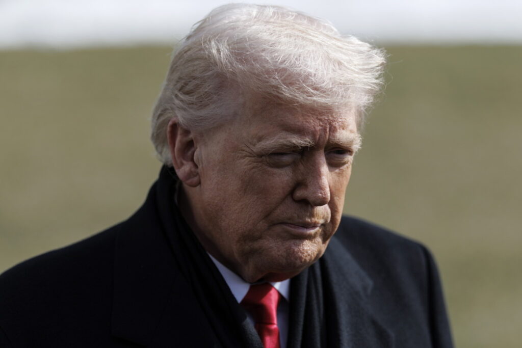 Έξαλλος ο Τραμπ μετά τα Grammy: «Αδύνατο να τα παρακολουθήσει κανείς, δεν έχω πάει ποτέ στο νησί του Έπσταϊν»