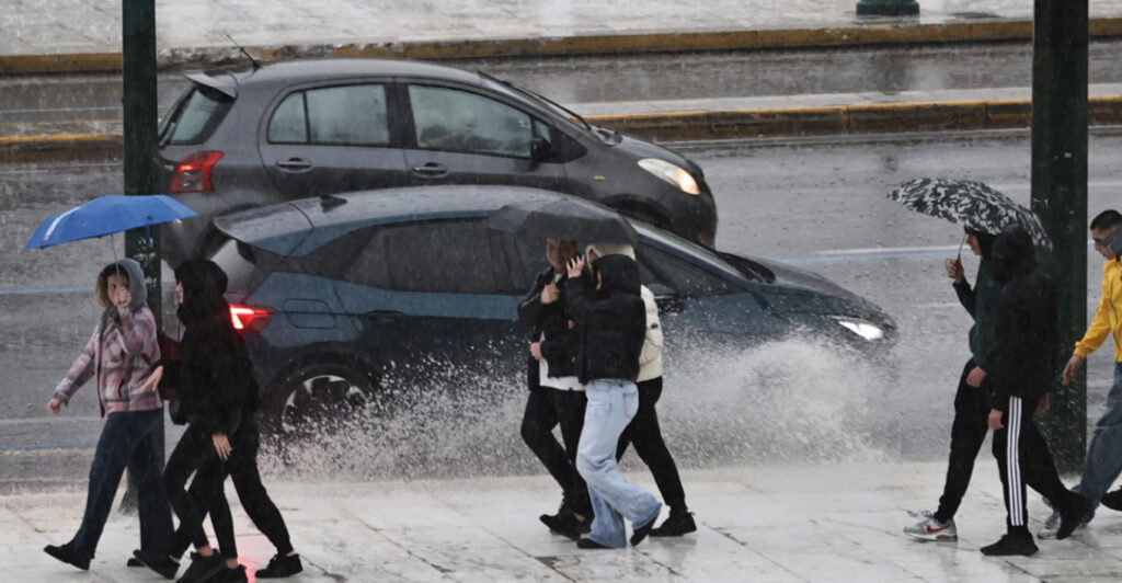Καιρός: Νέα μεταβολή από αύριο με βροχές και αφρικανική σκόνη