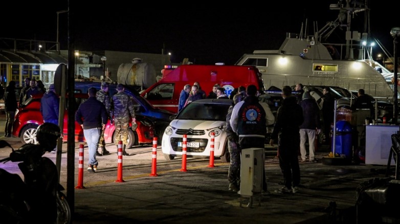 Τραγωδία ανοιχτά της Χίου με 15 νεκρούς και 24 τραυματίες μετά από σοβαρό επεισόδιο με το Λιμενικό και σκάφος διακινητών