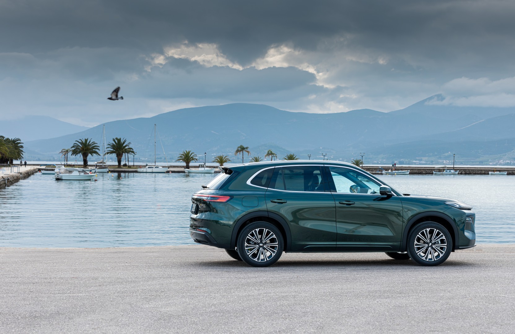 Οδηγούμε το νέο Geely Starray EM-i μέχρι τη Νεμέα