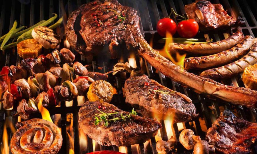 Τσικνοπέμπτη: Τι γιορτάζουμε και τι συμβολίζει;