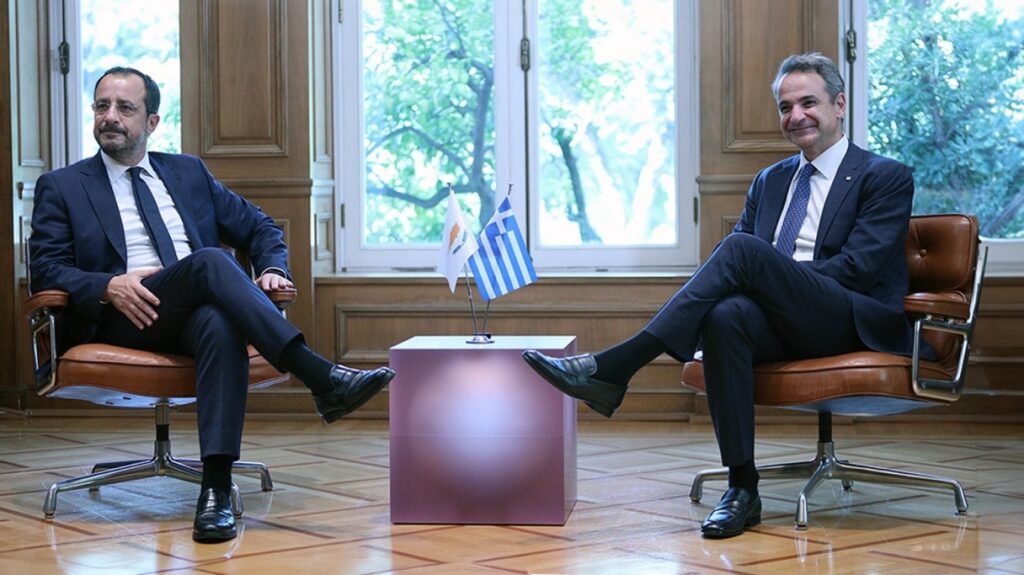 Κυριάκος Μητσοτάκης: Επικοινωνία με Χριστοδουλίδη πριν τη συνάντηση με τον Ερντογάν