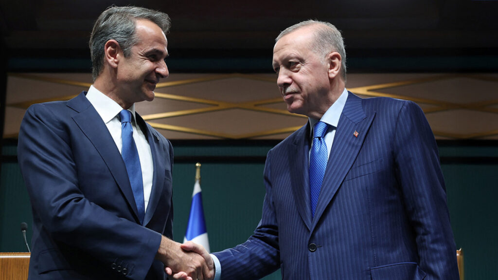 Με Πιερρακάκη η ομάδα των υπουργών που θα συνοδεύσει τον Μητσοτάκη στην Τουρκία - Ποιοι άλλοι θα πάνε στην Άγκυρα