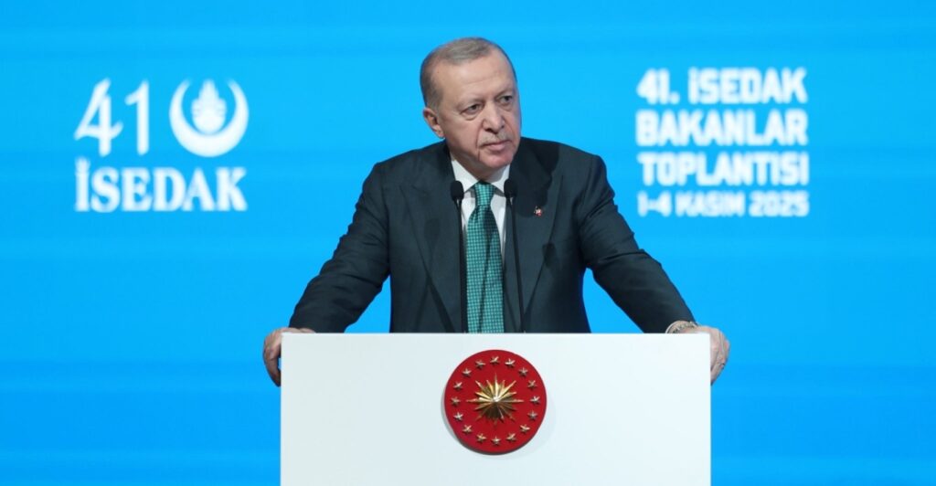 Τουρκία: Μίνι ανασχηματισμός μέσα στη νύχτα από τον Ερντογάν - Αντικαταστάθηκαν οι υπουργοί Εσωτερικών και Δικαιοσύνης