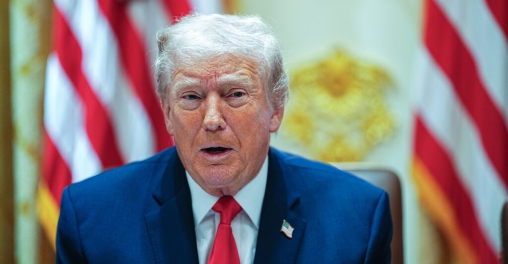 ΗΠΑ: Με εκτελεστικό διάταγμα ο Τραμπ ενισχύει την ηλεκτροπαραγωγή από άνθρακα μέσω Πενταγώνου