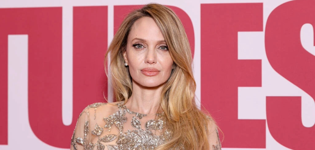 Αντζελίνα Τζολί για τη διπλή μαστεκτομή: Αγαπώ τις ουλές μου, τις βλέπω ως μια επιλογή που έκανα για να είμαι περισσότερο δίπλα στα παιδιά μου