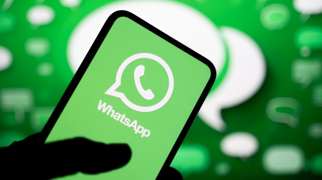 Ρωσία: Το WhatsApp κατήγγειλε απόπειρα των ρωσικών αρχών να «μπλοκάρουν εντελώς» τη λειτουργία του