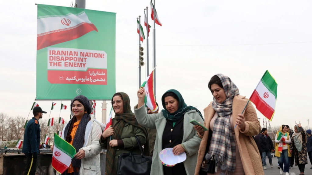 Ιράν: Πλάνα γυναικών χωρίς μαντίλα δείχνει η κρατική κυβέρνηση της χώρας για πρώτη φορά