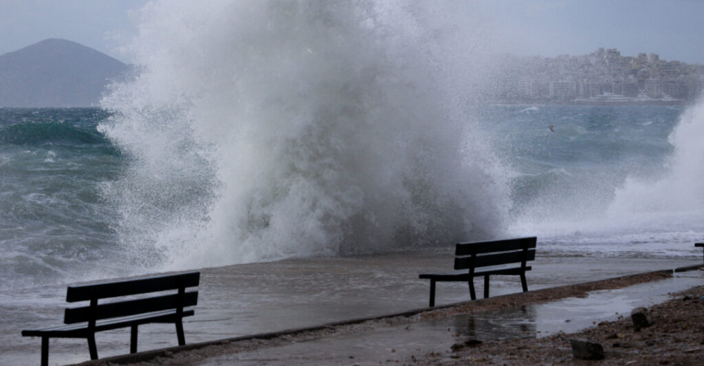 Καιρός: Ισχυροί άνεμοι έως 10 μποφόρ σήμερα - Νέα κακοκαιρία από Παρασκευή