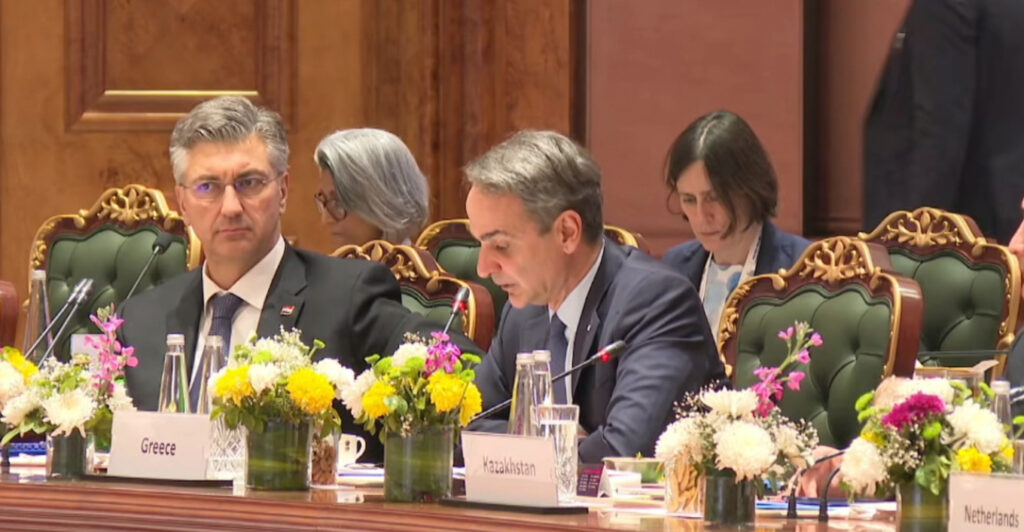 Κυριάκος Μητσοτάκης από Ινδία: Προτεραιότητα να προστατεύσουμε τους νέους από τον ψηφιακό εθισμό