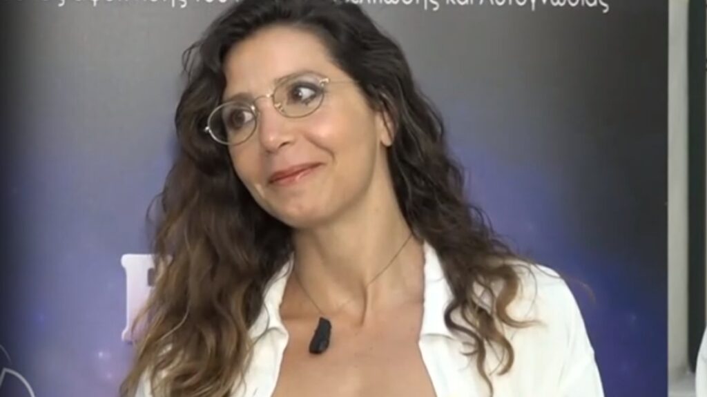 Μαρία Ελένη Λυκουρέζου: Συνεργάτης του πατέρα μου ερχόταν στο δωμάτιό μου όταν πήγαινα στο δημοτικό και τριβόταν πάνω μου